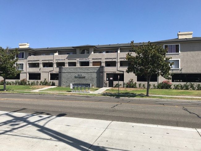 1111 W Santa Ana Blvd