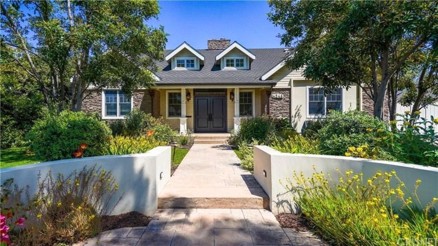 4546 Carpenter Ave